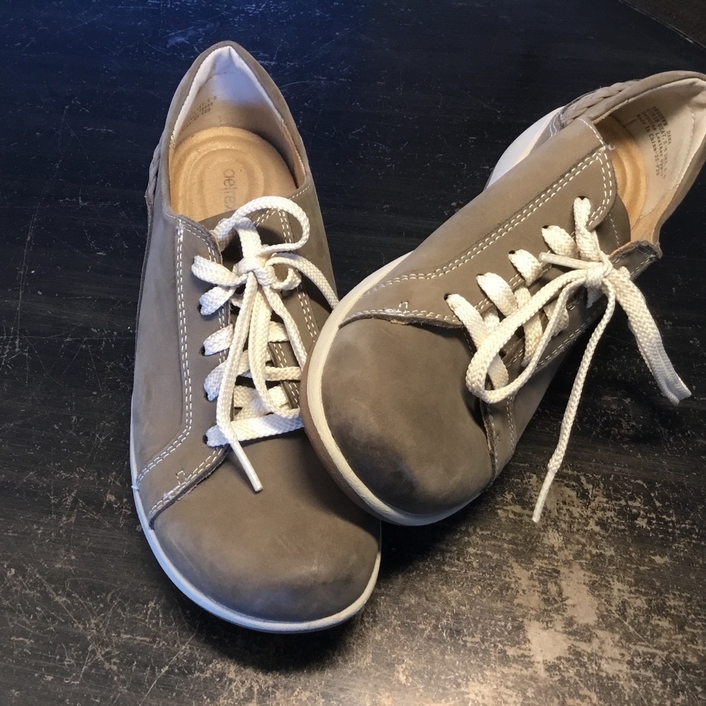 Aetrex casual shoes